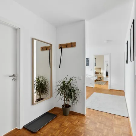 Aura - Oase#1 - 2 Zimmer, 4 Betten, Kueche, Balkon, Waschmaschine *