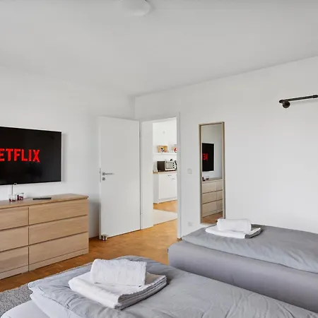 Larooms - Np61 - 2 - 4 Betten - Waschmaschine - Parkplatz - Balkon Merseburg