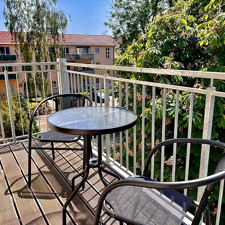 Larooms - Np61 - 2 - 4 Betten - Waschmaschine - Parkplatz - Balkon * Merseburg