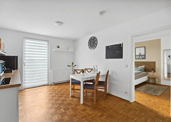 Larooms - Np61 - 2 - 4 Betten - Waschmaschine - Parkplatz - Balkon Merseburg