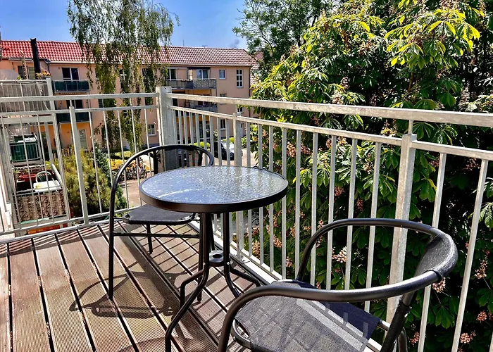 Larooms - Np61 - 2 - 4 Betten - Waschmaschine - Parkplatz - Balkon * Merseburg